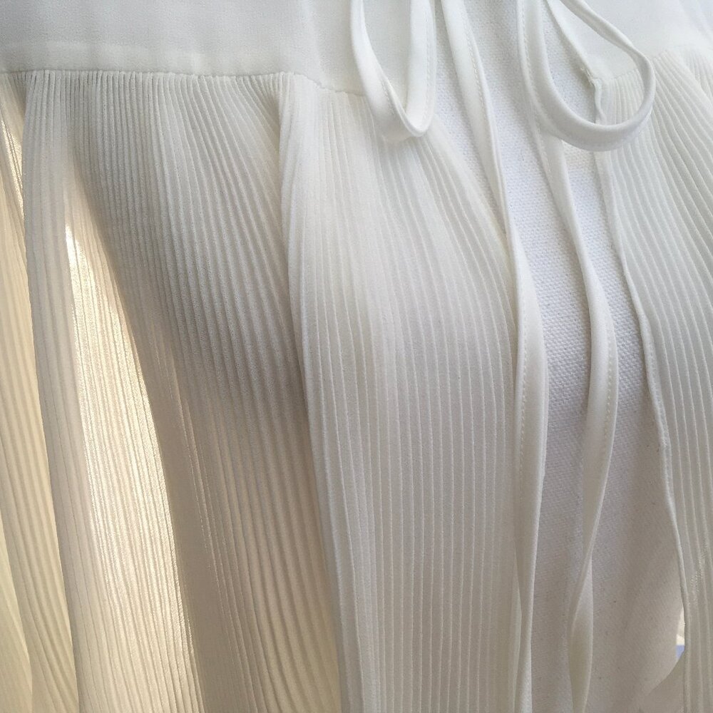 White Pleated Capelet by Erin Featherson NWT - Picture 2 of 10